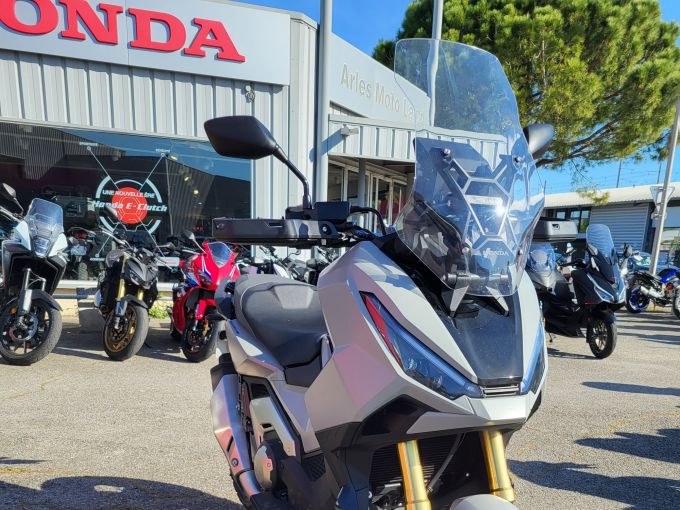 HONDA X-ADV 4