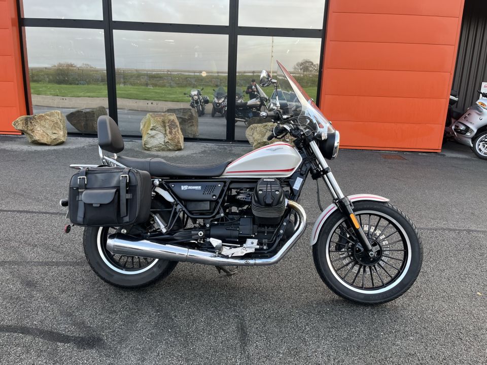 MOTO GUZZI V9 ROAMER 4