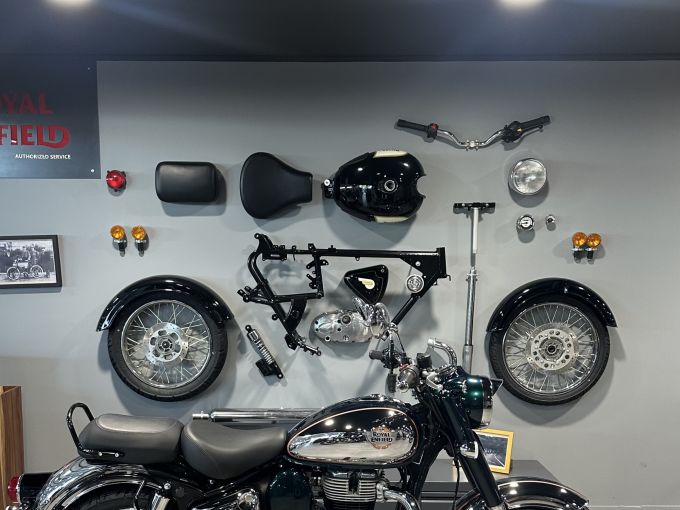 ROYAL ENFIELD CLASSIC 350 CHROME 4