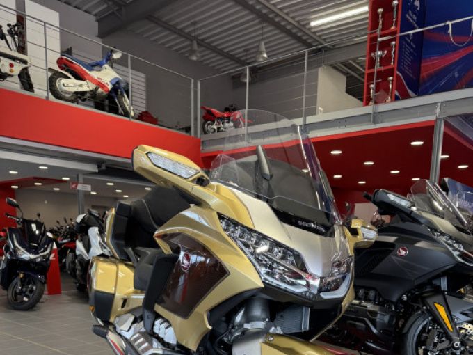HONDA GoldWing Touring DCT Airbag 4