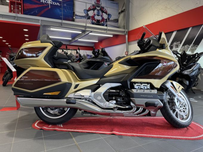 HONDA GoldWing Touring DCT Airbag 4