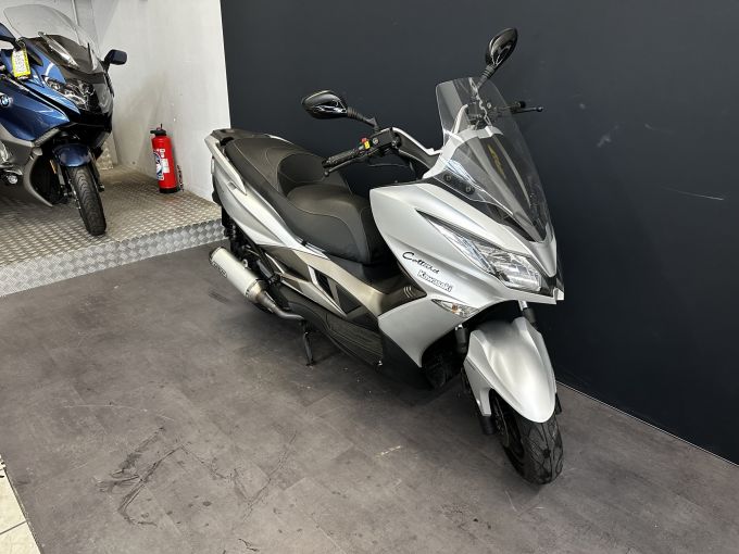 KAWASAKI J300 4
