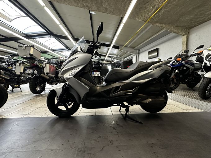 KAWASAKI J300 4