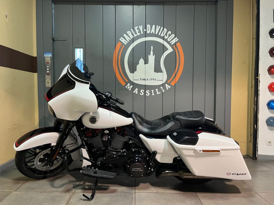 HARLEY-DAVIDSON TOURING STREET GLIDE 1923 CVO  4