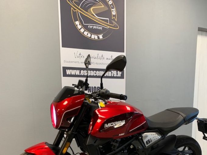 MOTO MORINI SEIEMMEZZO STR 650 4