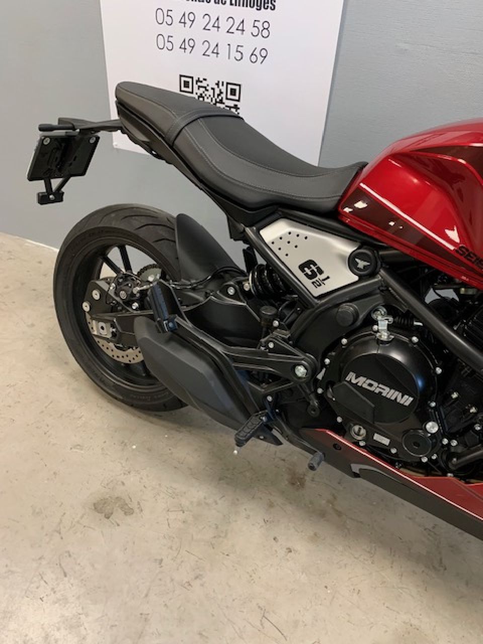 MOTO MORINI SEIEMMEZZO STR 650 4