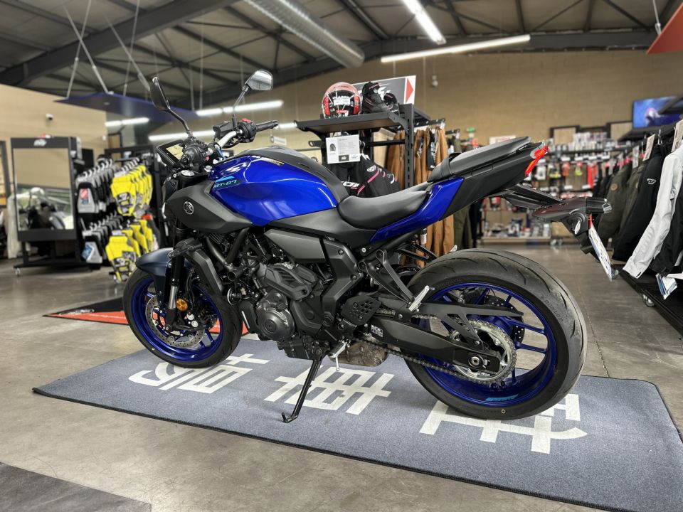 YAMAHA MT-07 Y-AMT 4