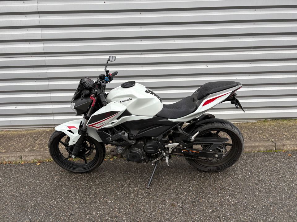 KAWASAKI Z400 4