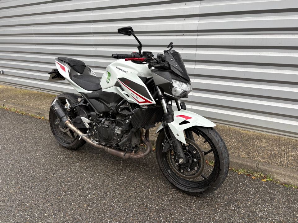 KAWASAKI Z400 4