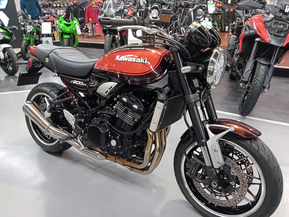 KAWASAKI Z900RS 4