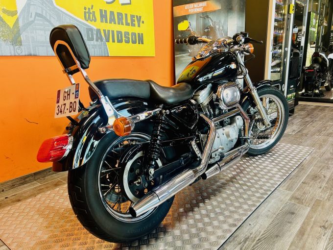 HARLEY-DAVIDSON SPORTSTER CUSTOM 883 4