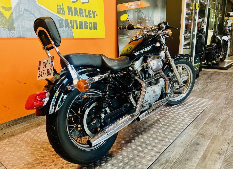 HARLEY-DAVIDSON SPORTSTER CUSTOM 883 4