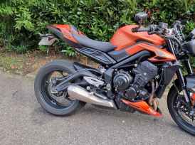TRIUMPH STREET TRIPLE 765 R - 2025