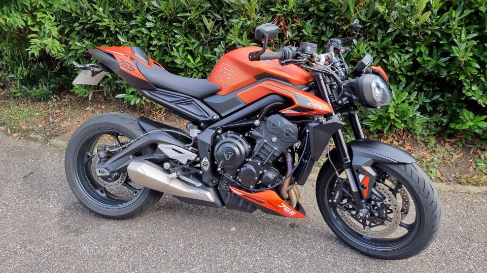 TRIUMPH STREET TRIPLE 765 R 4