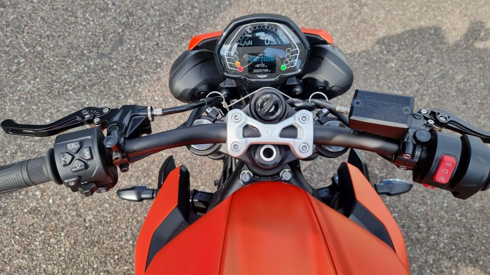 TRIUMPH STREET TRIPLE 765 R 4