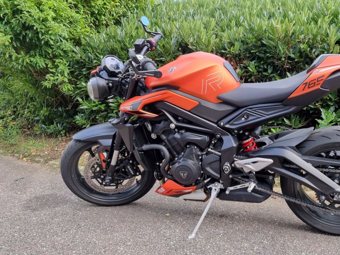 TRIUMPH STREET TRIPLE 765 R 4
