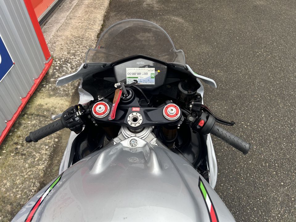 APRILIA RSV4 1000 RR 4