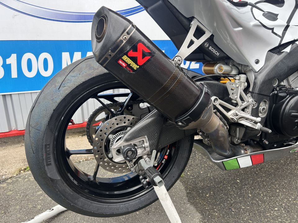 APRILIA RSV4 1000 RR 4