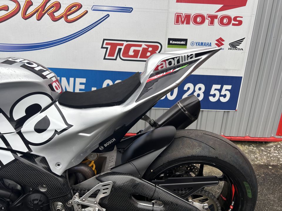 APRILIA RSV4 1000 RR 4