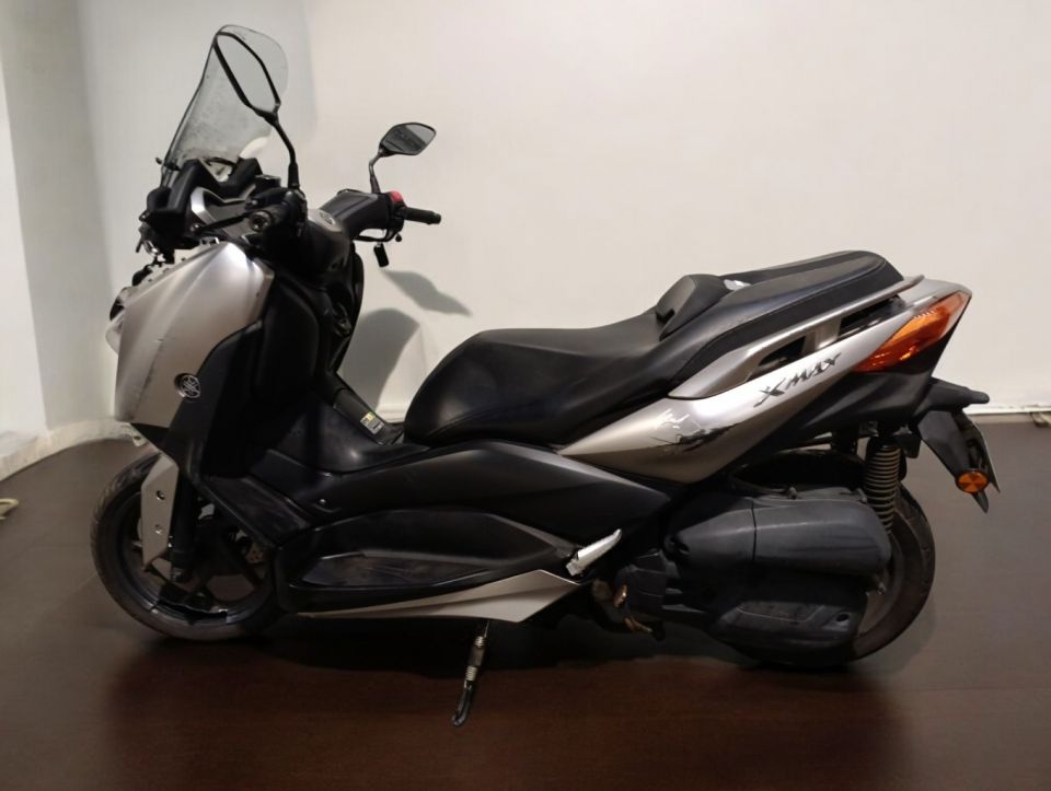 YAMAHA XMAX 125 4