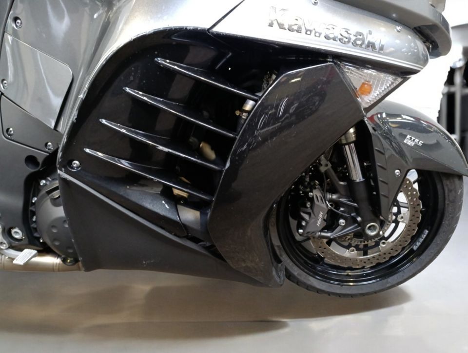 KAWASAKI GTR 1400 4
