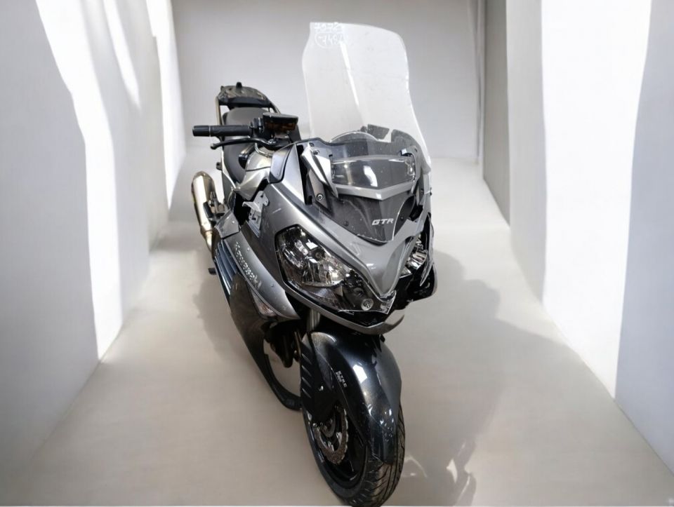 KAWASAKI GTR 1400 4
