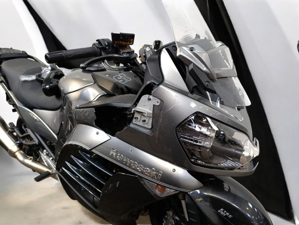 KAWASAKI GTR 1400 4