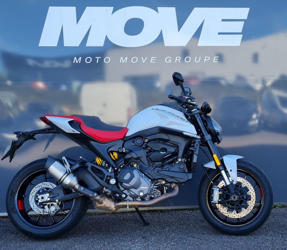 DUCATI MONSTER 937 4