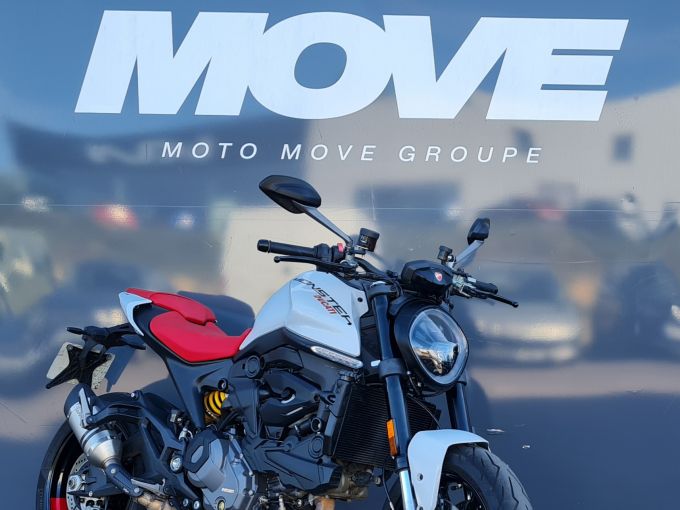 DUCATI MONSTER 937 4