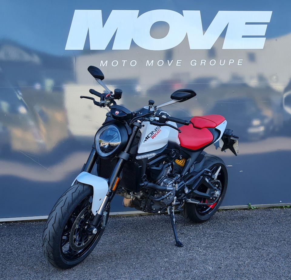 DUCATI MONSTER 937 4