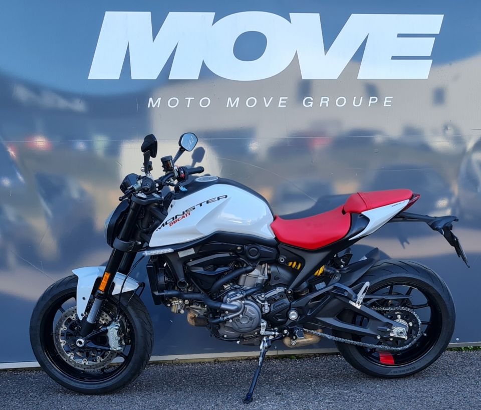 DUCATI MONSTER 937 4
