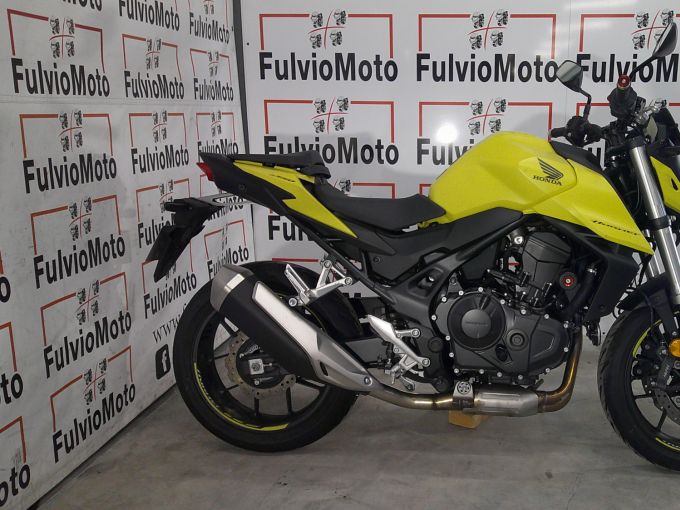 HONDA CB 750 HORNET 4