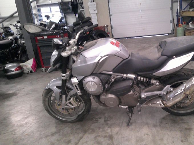 APRILIA MANA 850 4