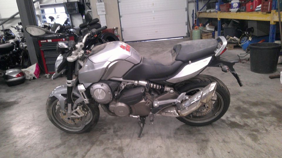 APRILIA MANA 850 4