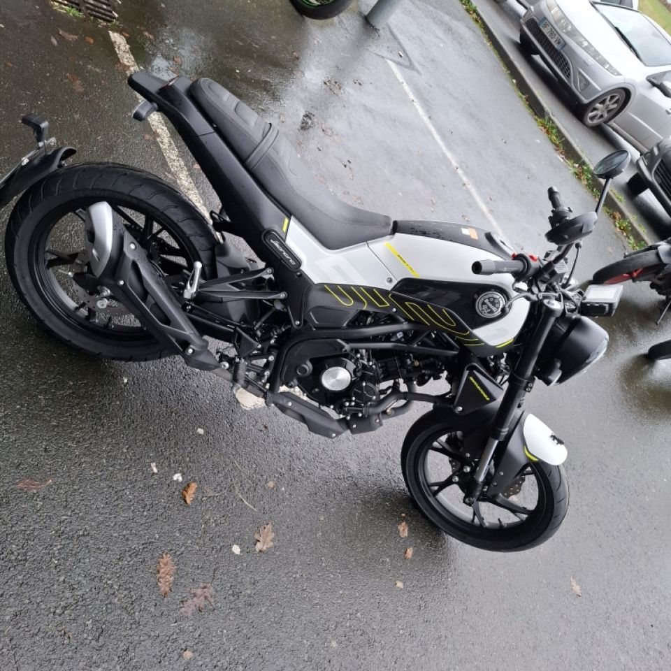 BENELLI LEONCINO 125 4