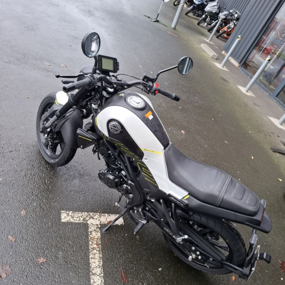 BENELLI LEONCINO 125 4