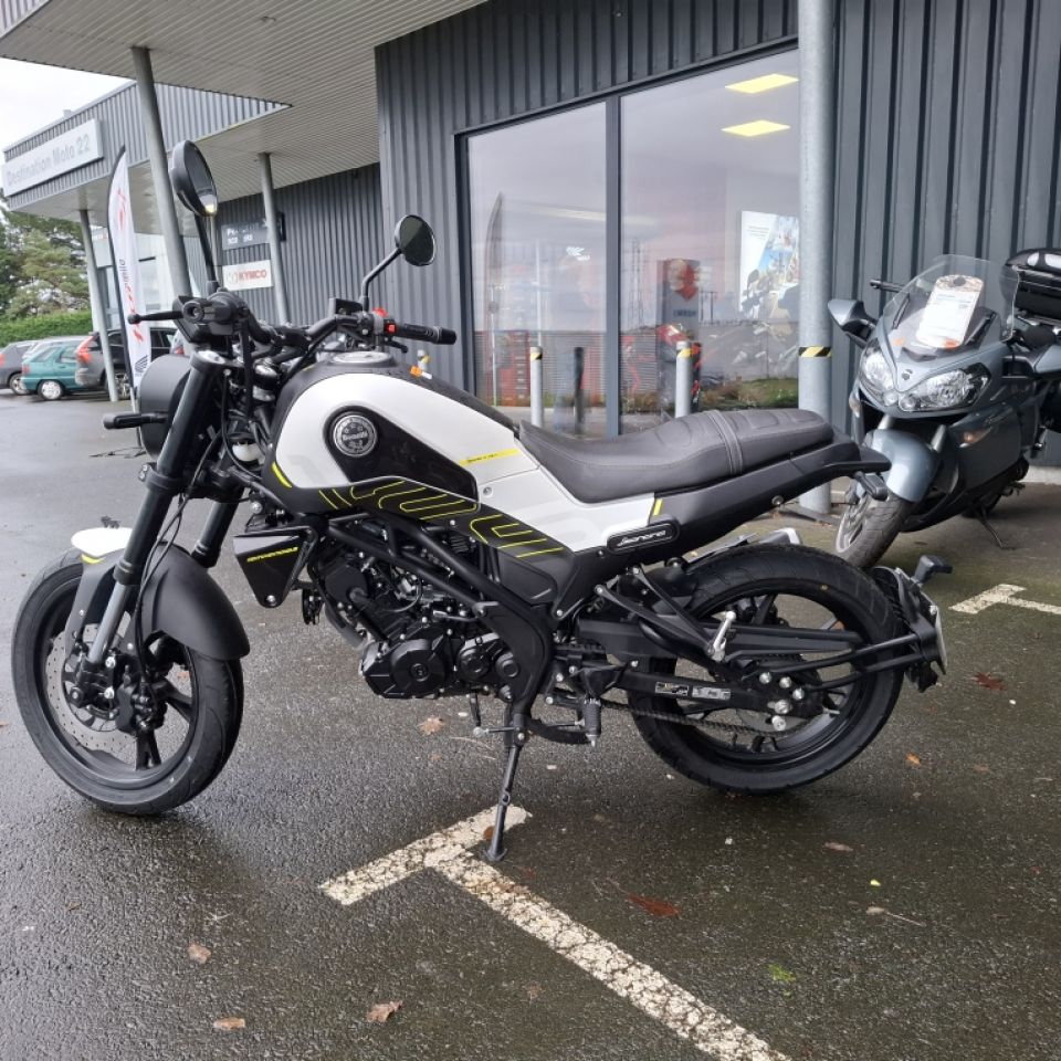 BENELLI LEONCINO 125 4