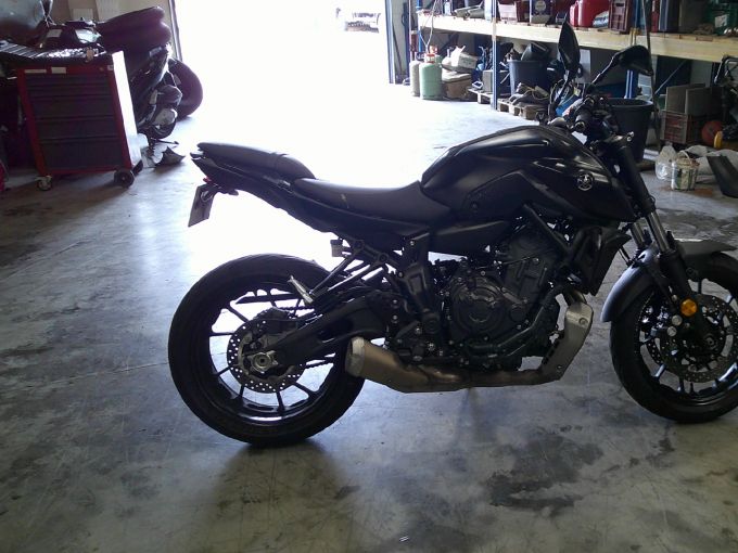 YAMAHA MT-07 4