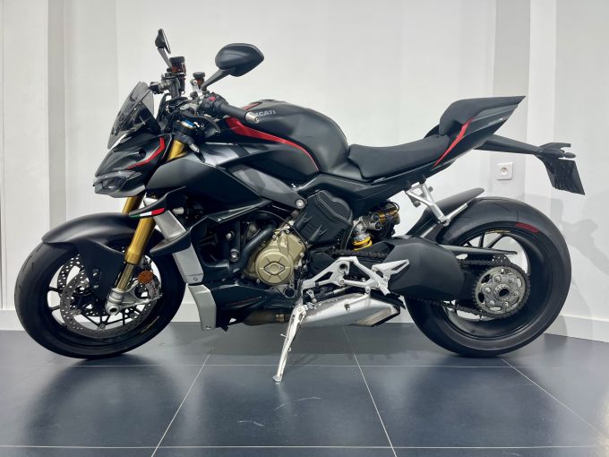 DUCATI STREETFIGHTER V4S 4