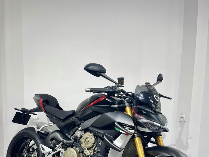 DUCATI STREETFIGHTER V4S 4