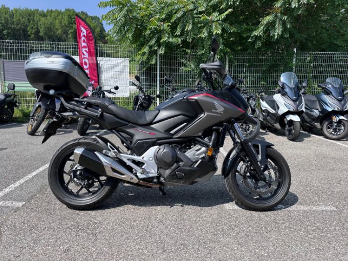 HONDA NC750X 4