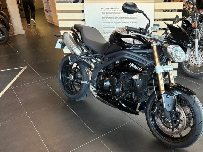 TRIUMPH SPEED TRIPLE 1050 4