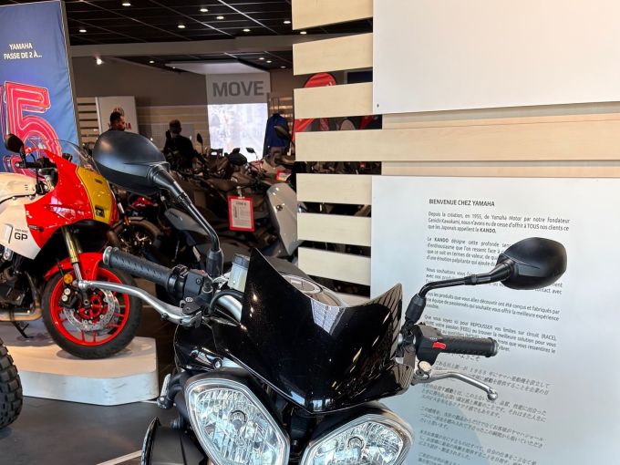 TRIUMPH SPEED TRIPLE 1050 4