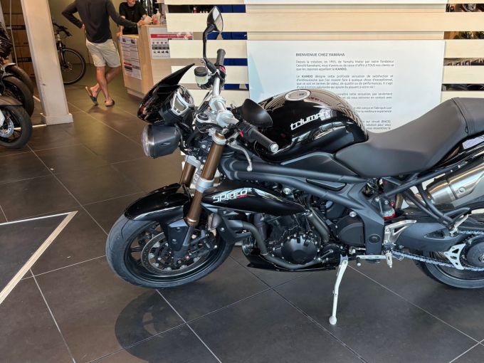 TRIUMPH SPEED TRIPLE 1050 4