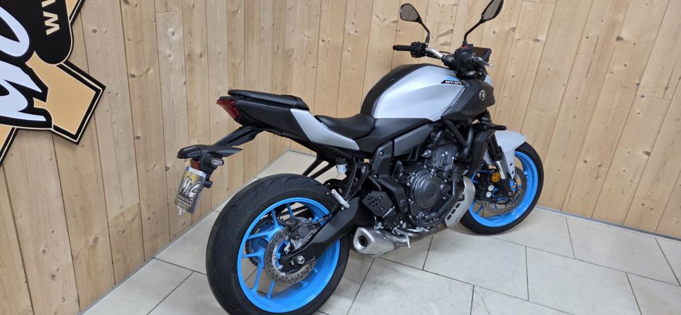 YAMAHA MT-07 (47.5CV) 4