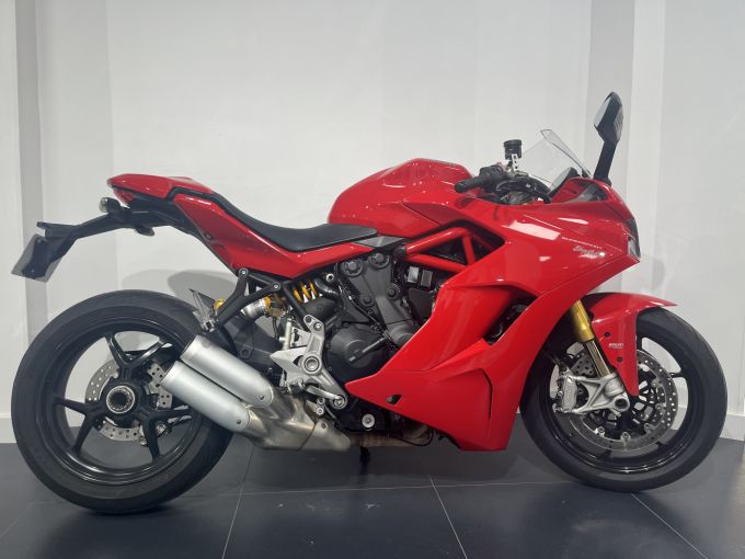 DUCATI SUPERSPORT 937 4