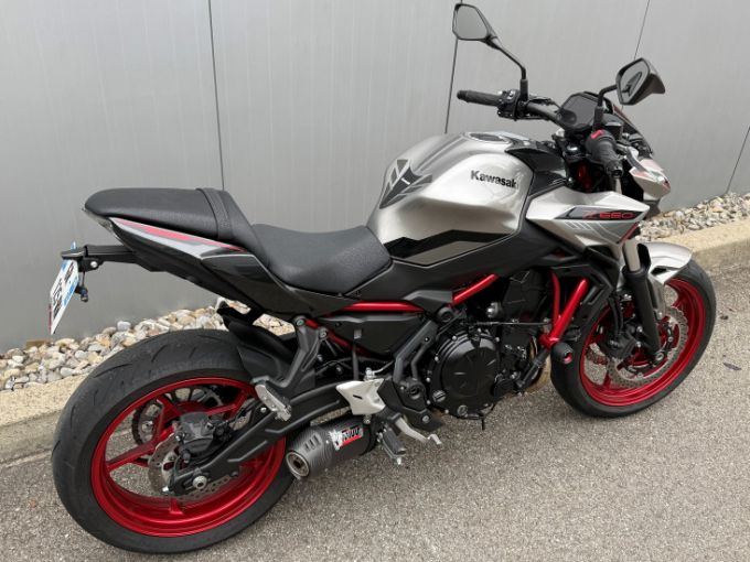 KAWASAKI Z650 ABS 4