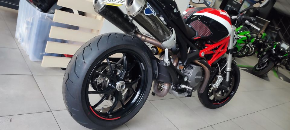 DUCATI 796 MONSTER 4