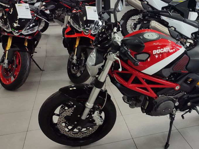 DUCATI 796 MONSTER 4