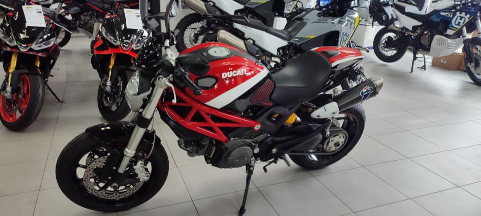 DUCATI 796 MONSTER 4